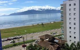 Apartamento 82B IMPERIAL - Muito Novo e de Frente a Praia!